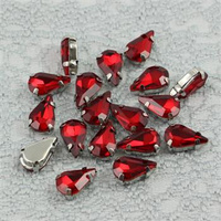 Kaboszon w oprawie łezka fasetowana siam 13x8mm