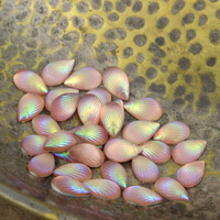 Kaboszon akrylowy łezka muszla różowa AB 12x8mm