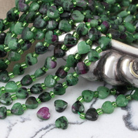 Zoizyt z rubinem serce fasetowane 8mm [6szt]