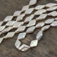 Perła słodkowodna romb biała 16x9mm