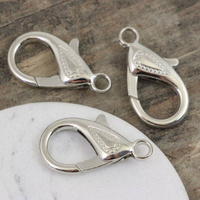 Zapięcie karabińczyk metalowy jasny srebrny 30mm