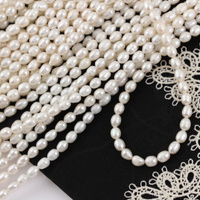 Perła słodkowodna biała oliwka 5x4mm [sznur 38cm]