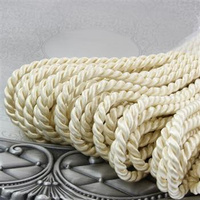 Sznurek skręcany kremowy 4mm Pega [1 metr]
