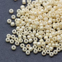 Toho Round 8/0 Opaque-Lustered Lt Beige [10g]