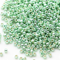 Toho Round 15/0 Permanent Finish-Galvanized Mint Green [5g]