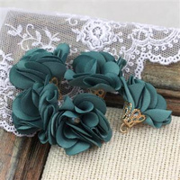 Ozdobny kwiatek w ażurowej tulejce zielony 25mm