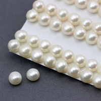 Perła słodkowodna biała do połowy wiercona 9-9,5mm [para]