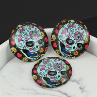 Kaboszon szklany z grafiką moneta czaszka 25mm