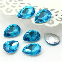 Kaboszon szklany łezka fasetowana aquamarine 18x13mm