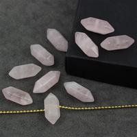 Kwarc różowy zawieszka grot 20x9mm - otwór przez środek