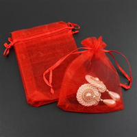 Woreczek z organzy czerwony 12x10cm