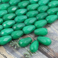 Jadeit kropla fasetowana zielona 16x10mm