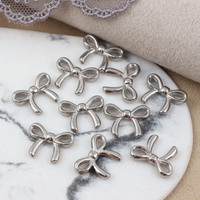 Zawieszka łącznik kokardka stal szlachetna 16x12mm