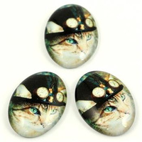 Kaboszon szklany z grafiką owal z motywem kota 25x18mm