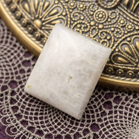 Kaboszon kamień księżycowy 21x17x8mm