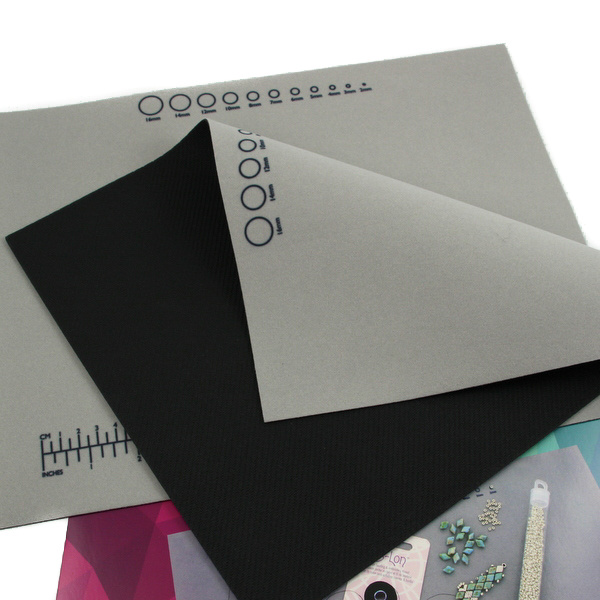 Antypoślizgowa mata do koralikowania Beadsmith 35x28cm AKCESORIA I