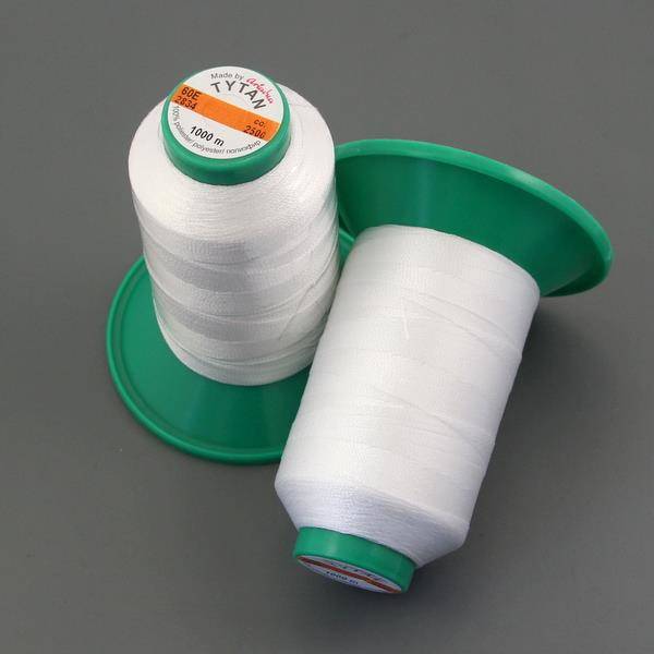 Isacord Embroidery Thread, White Thread 5000M color 0015