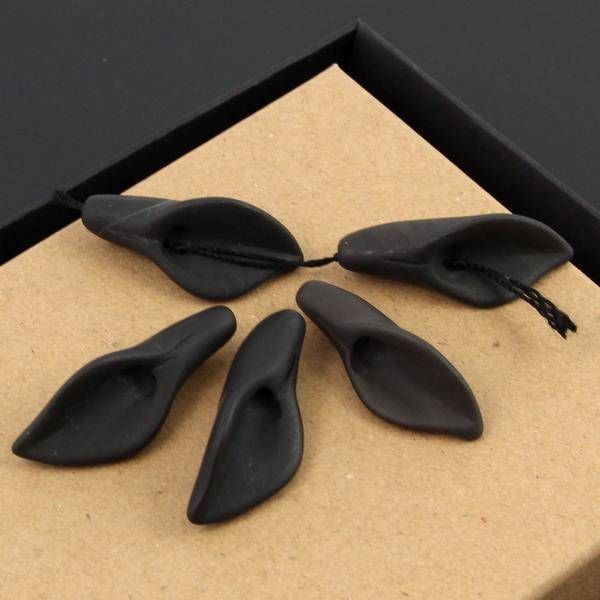 Black stone kalia 36x17mm