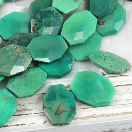 Chryzopraz owal fasetowany 30x22mm