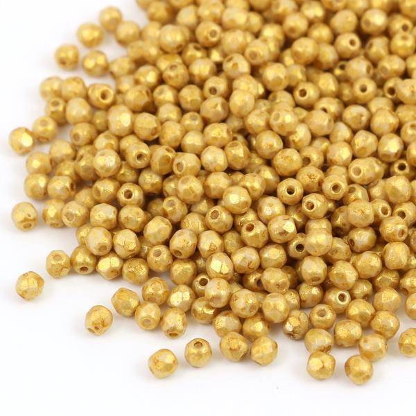 Fire Polish 3mm Alabaster Gold Spotted [40szt]