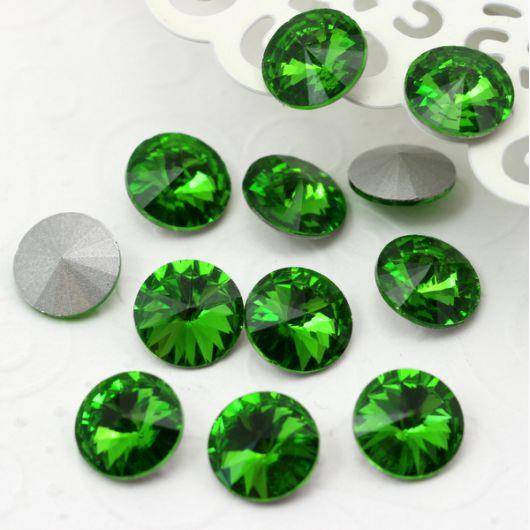 Kaboszon szklany moneta stożkowa fasetowana green 14mm