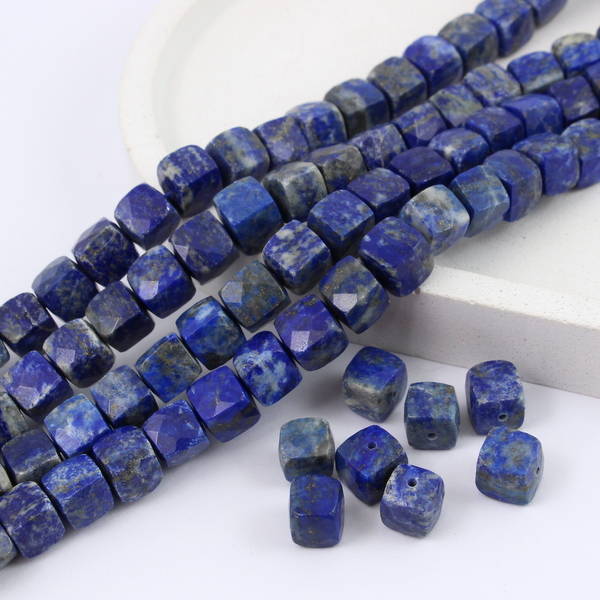 Lapis lazuli z pirytem kostka fasetowana 10mm