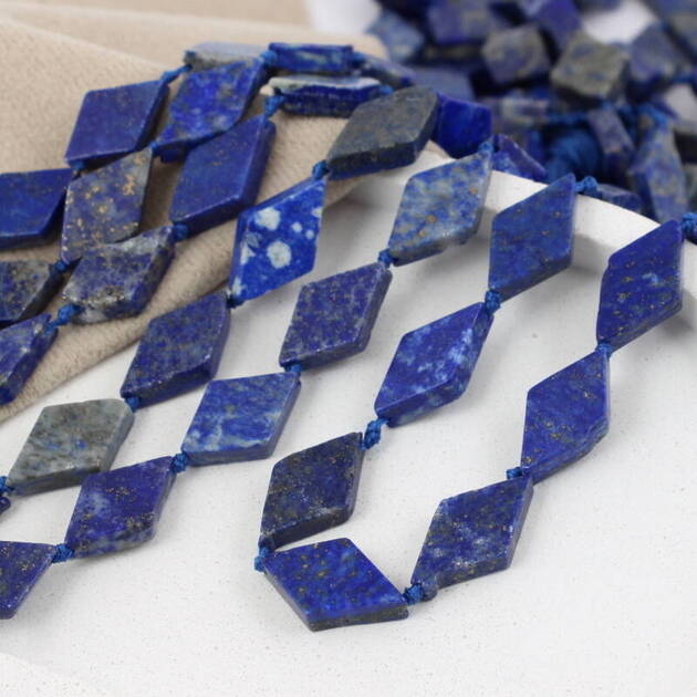 Lapis lazuli z pirytem romb 19x11mm