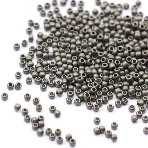 Toho Round 11/0 Higher-Metallic Frosted Gray [10g]